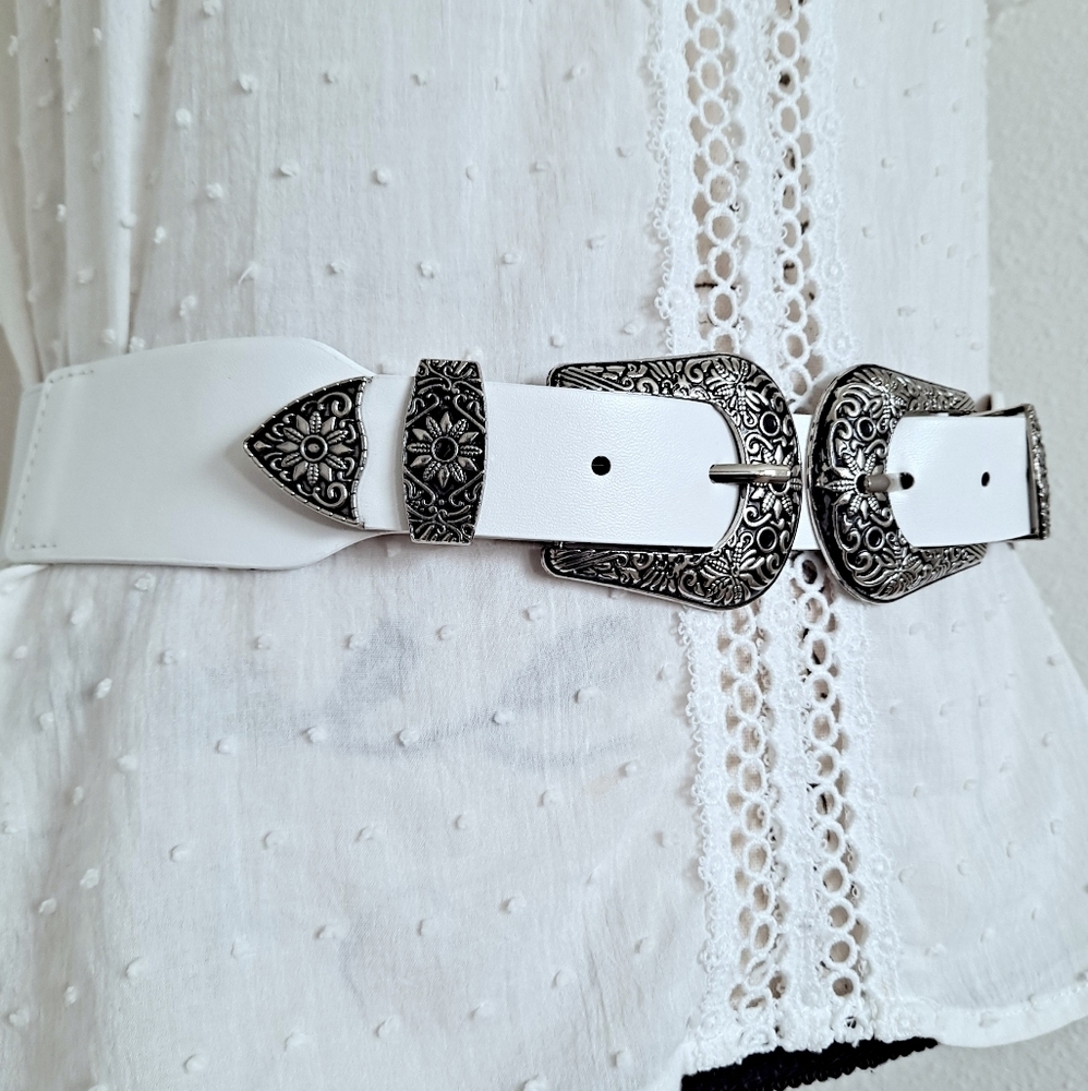 Western Coastal cowgirl Silver double buckle white stretch faux leather belt - Picture 4 of 8